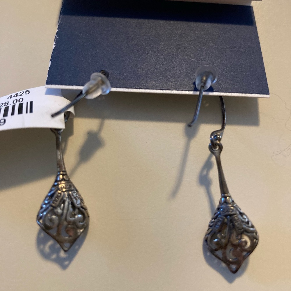 Beautiful Earrings - Never Worn - Picture 3 of 3